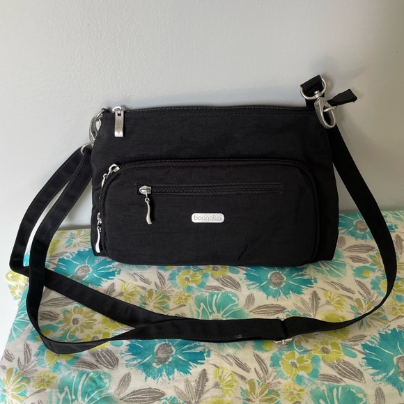 Baggallini Handbags - Baggallini Crossbody, Small/Medium, Black